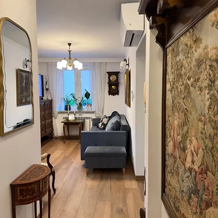 Antique Centrum * Pruszków